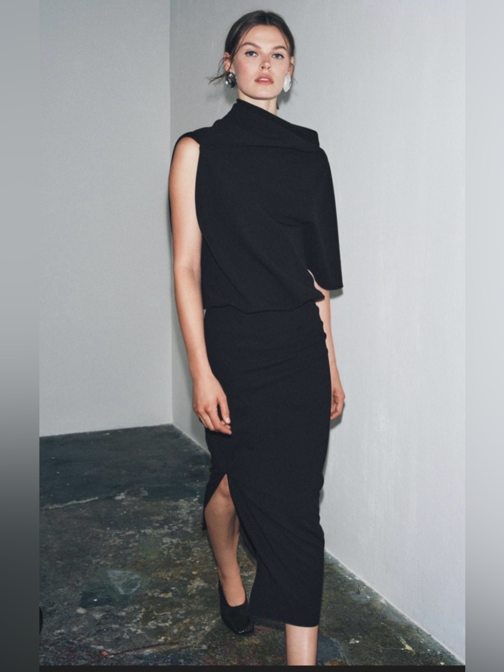 Zara dress - Picture 2 of 5